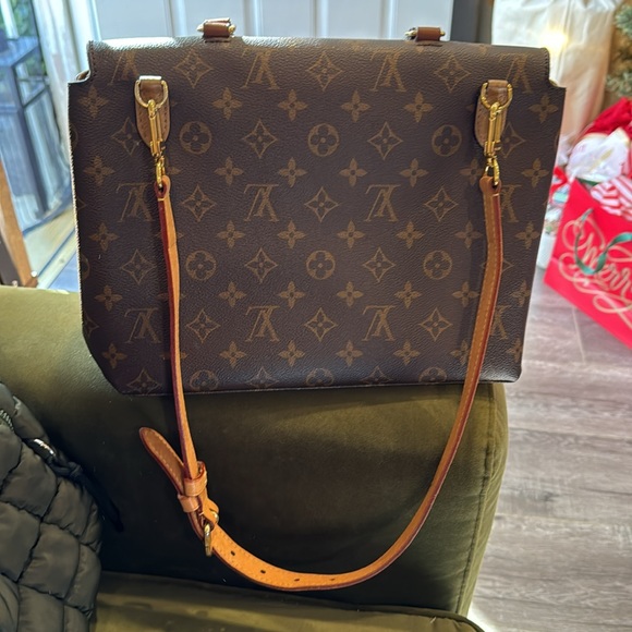 Louis Vuitton bag! Authentic. Monogram Marigan Sesame - Picture 6 of 17
